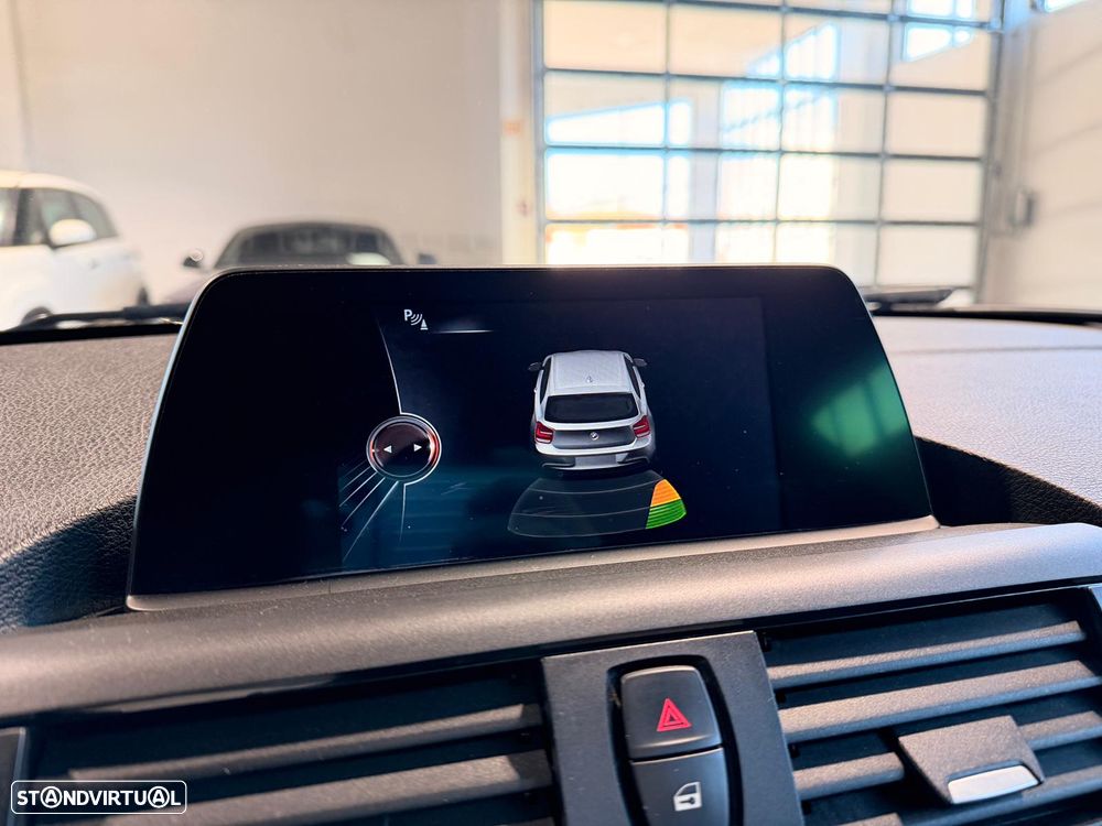 BMW 118 d Pack M - 23