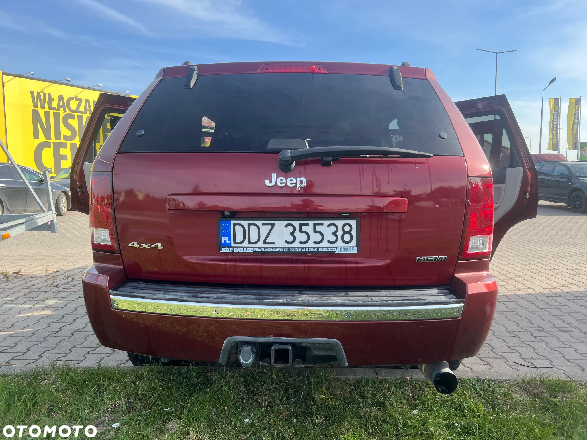 Jeep Grand Cherokee - 11