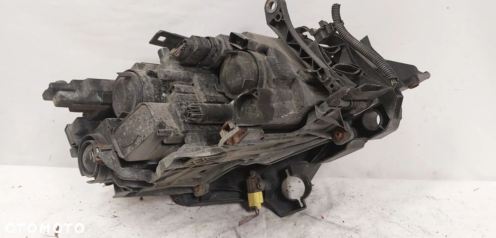 . LAMPA PRZOD PRZEDNIA LEWA AUDI A4 B8 - 3