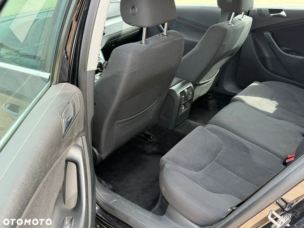Volkswagen Passat 2.0 TDI Highline DSG - 16