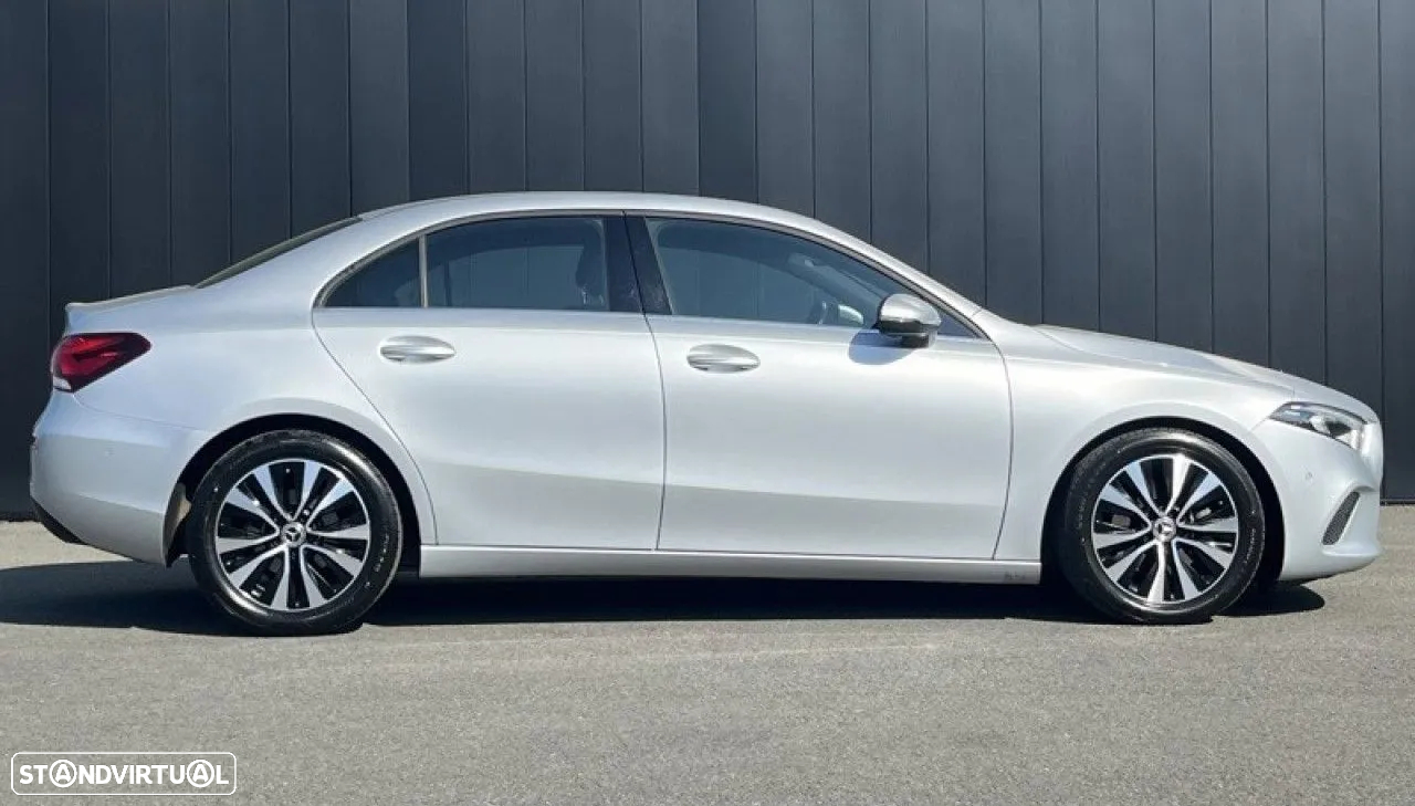 Mercedes-Benz A 180 Limousine d Business Solutions Frota Aut. - 3