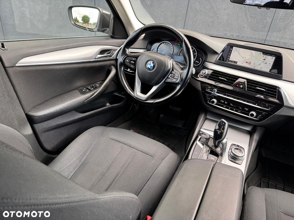 BMW Seria 5 520d Luxury Line - 16