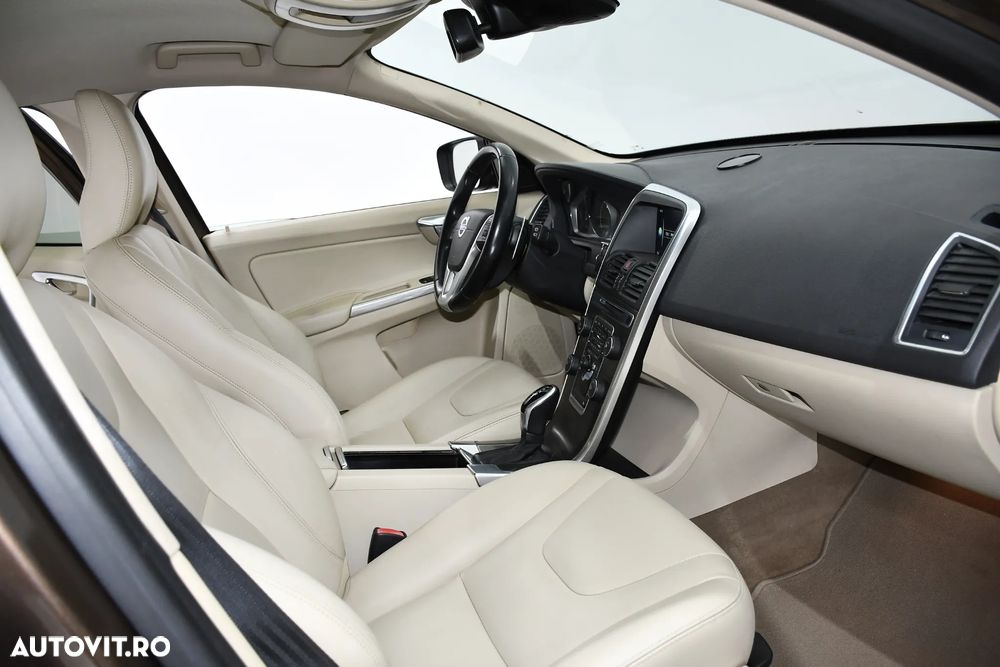Volvo XC 60 D4AWD Summum - 12