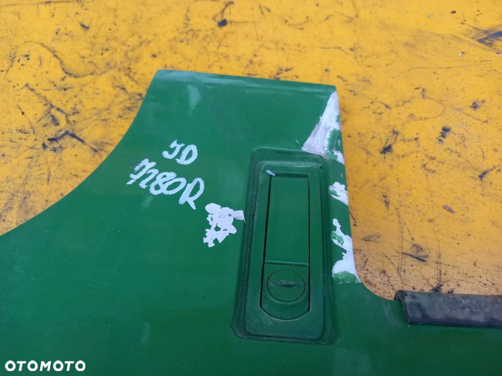 Panel boczny maski lewy przedni John Deere 7280R - 4
