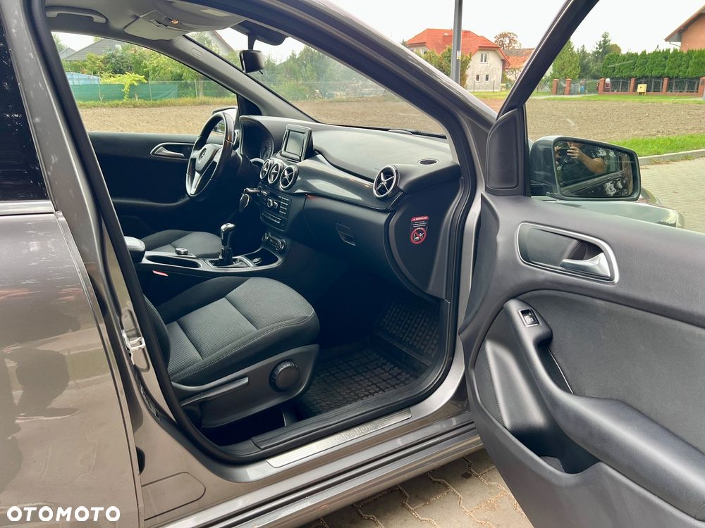 Mercedes-Benz Klasa B 200 CDI (BlueEFFICIENCY) - 21