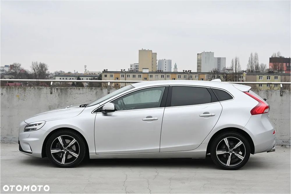 Volvo V40 D2 Geartronic RDesign - 15