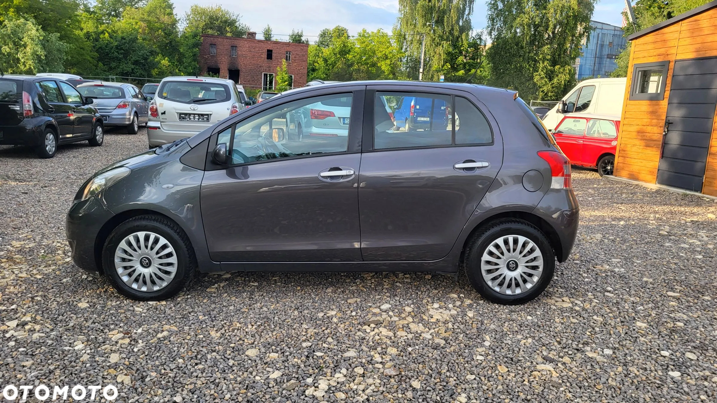 Toyota Yaris 1.0 Premium - 10