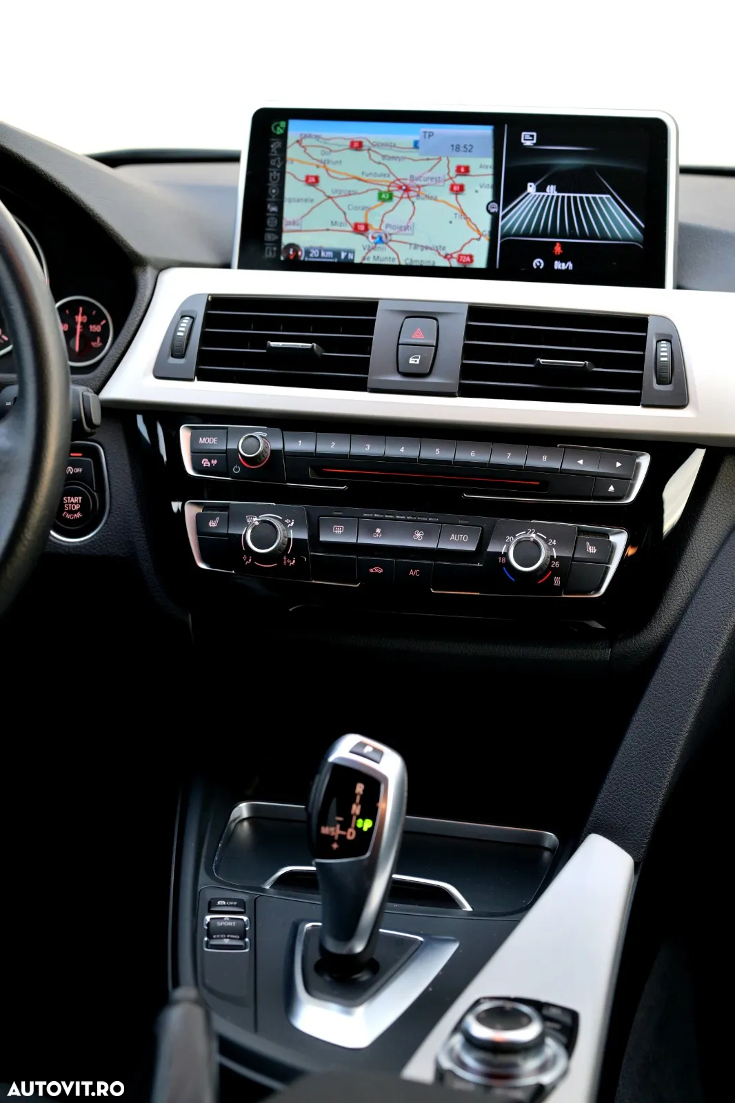 BMW Seria 3 320d Touring xDrive Aut. - 28