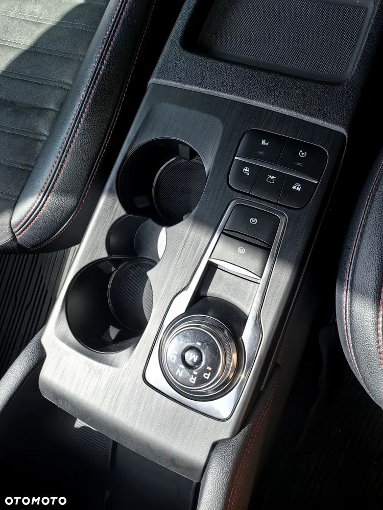 Ford Kuga 2.0 EcoBlue 4x4 ST-LINE X - 28