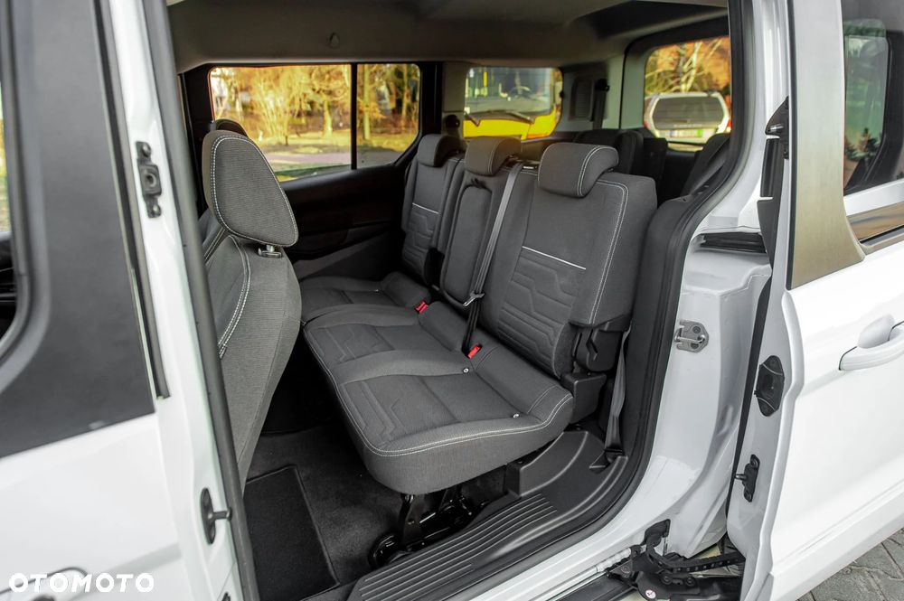 Ford Tourneo Connect - 21