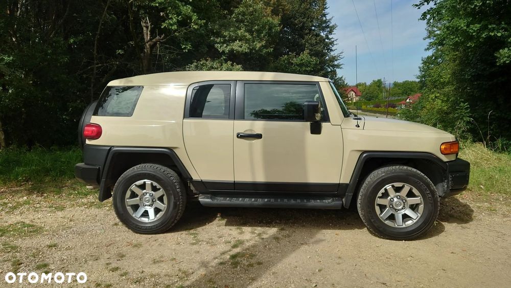 Toyota FJ - 18