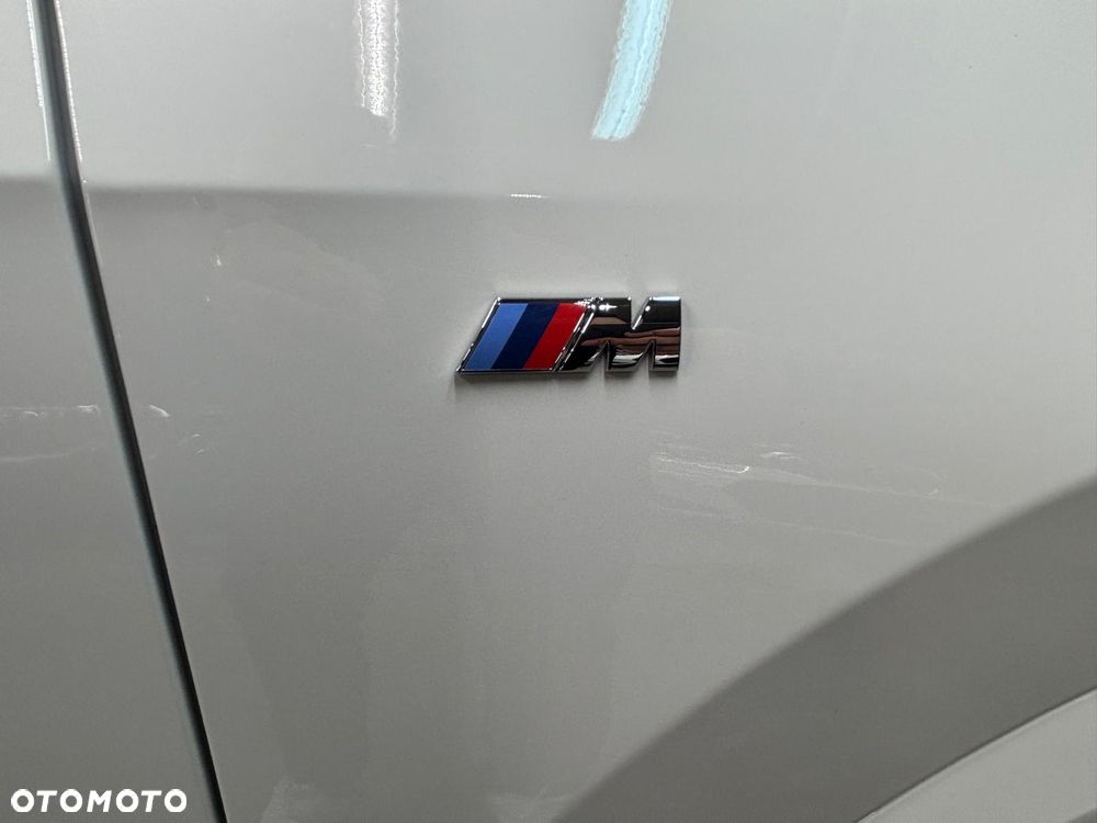 BMW iX1 eDrive20 66.5kWh M Sport - 22