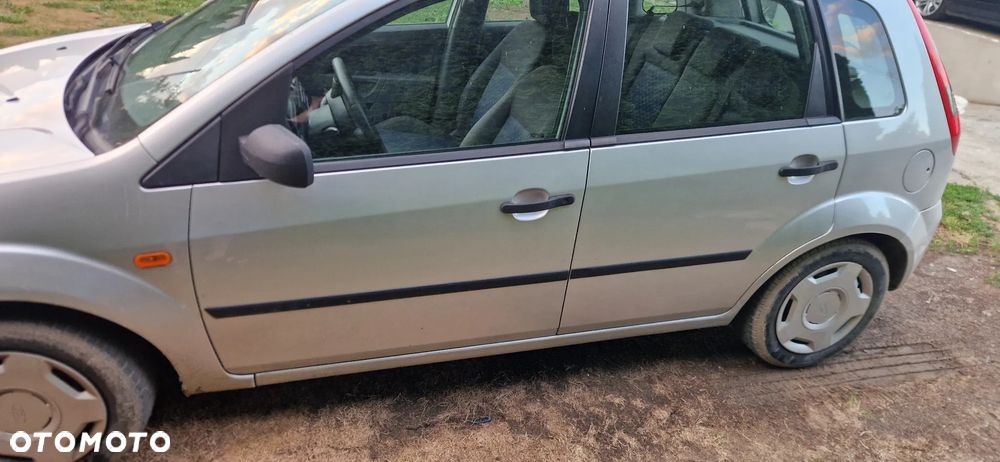Ford Fiesta 1.4 Ambiente - 3