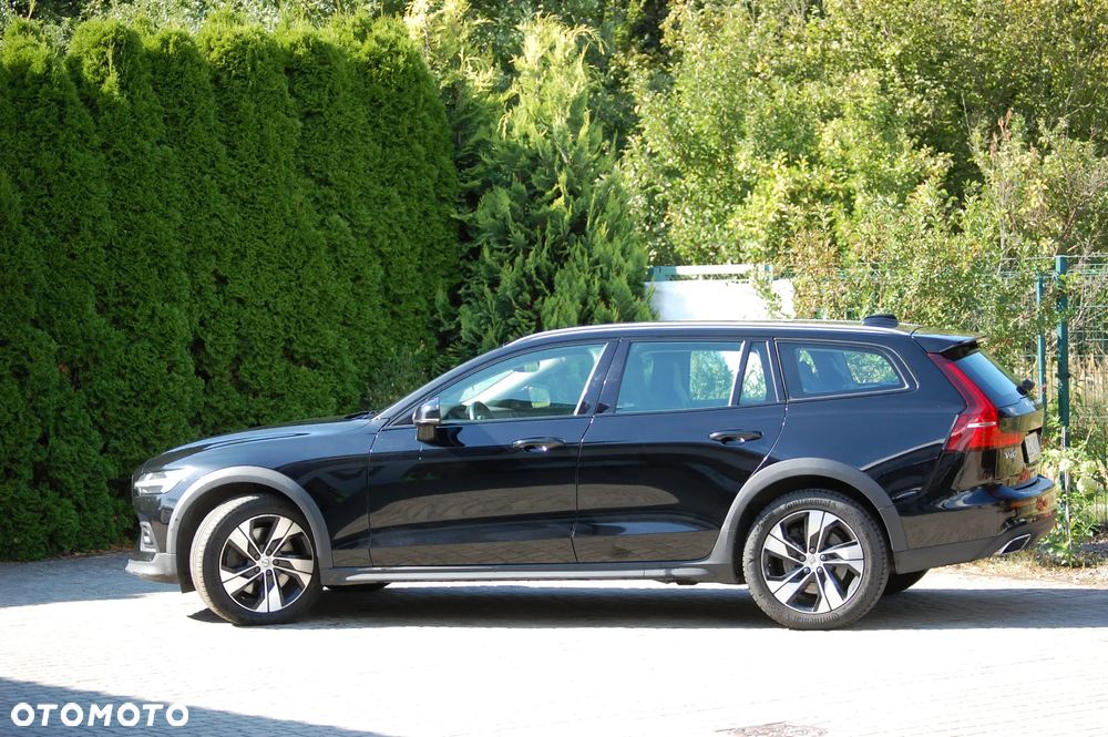 Volvo V60 Cross Country D4 AWD Geartronic Pro - 28