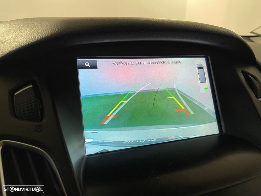 Ford Focus SW 1.5 TDCi EcoBlue Connected Aut. - 19