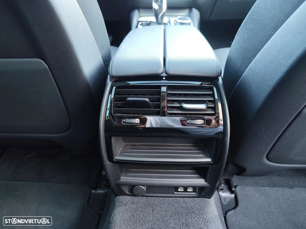 BMW 530 e Line Luxury - 11