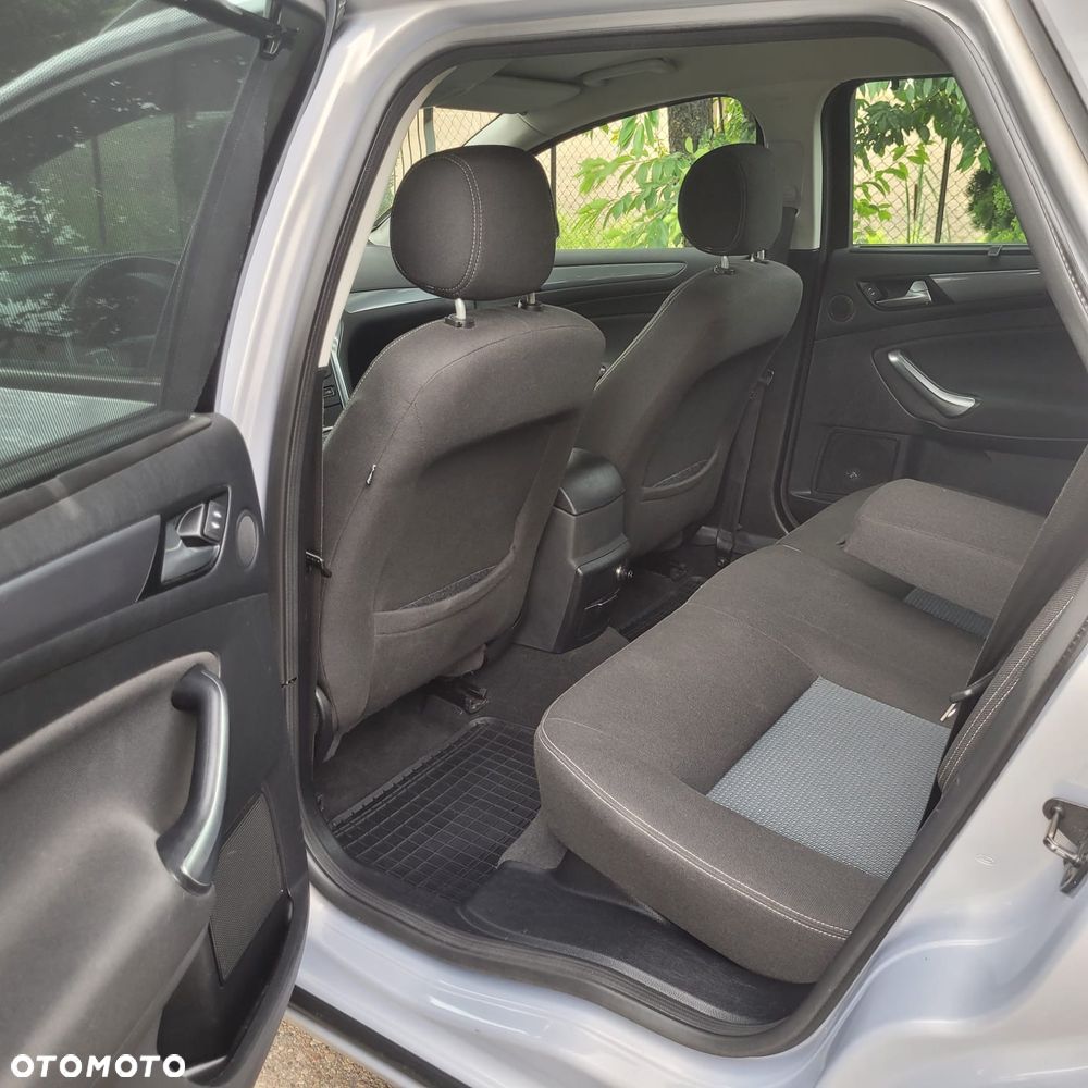 Ford Mondeo - 22