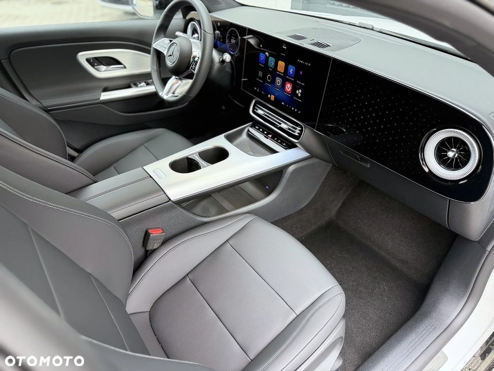 Mercedes-Benz CLA - 20