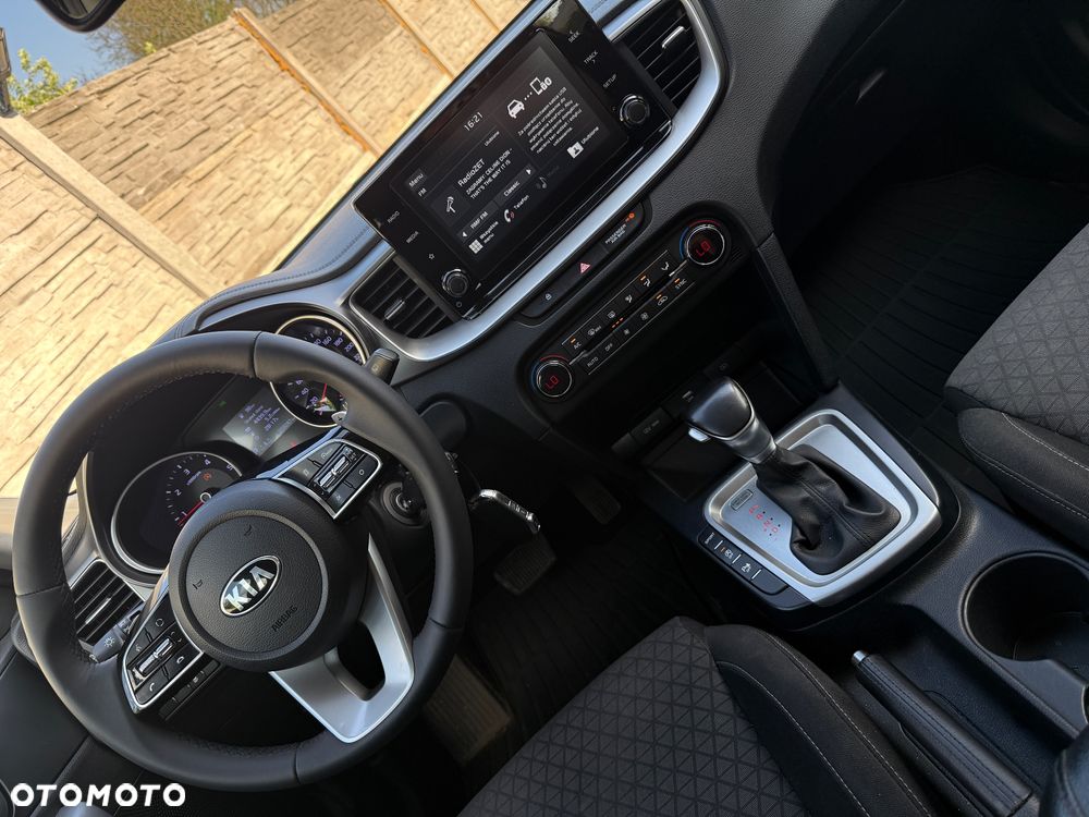 Kia Ceed 1.6 CRDi mHEV M DCT - 5