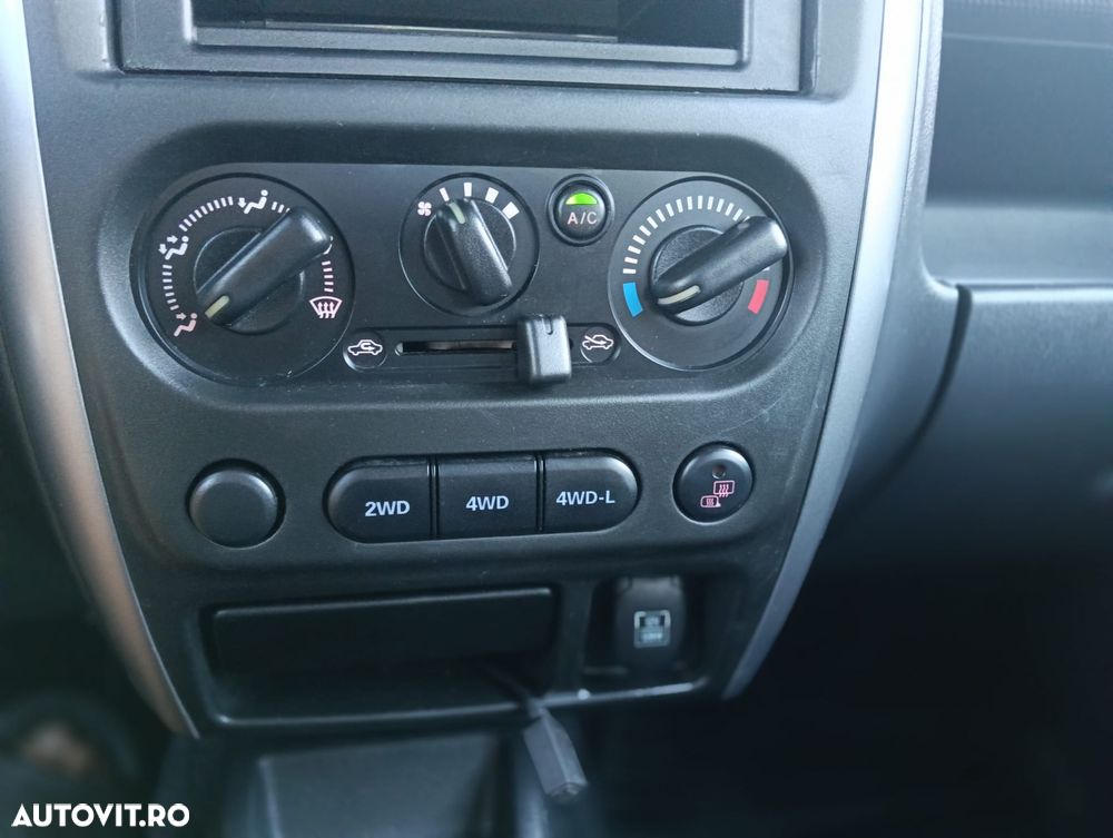 Suzuki Jimny 1.5 DDiS Club - 33