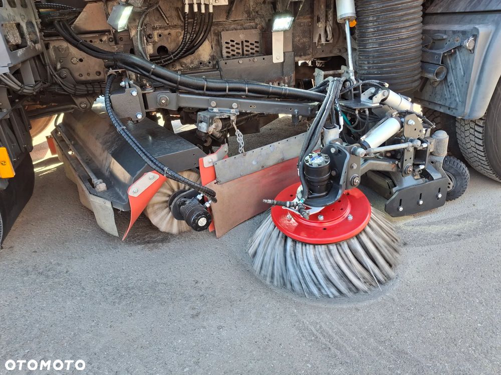 Mercedes-Benz Atego 1523 Zamiatarka Bucher CityFant 6000 EURO 6 Szczotki Lewa Prawa Strona L/R Odchwaszczarka Przednia Szczotka Dodatkowa Rura Do Liści EUnited PM10 - 28