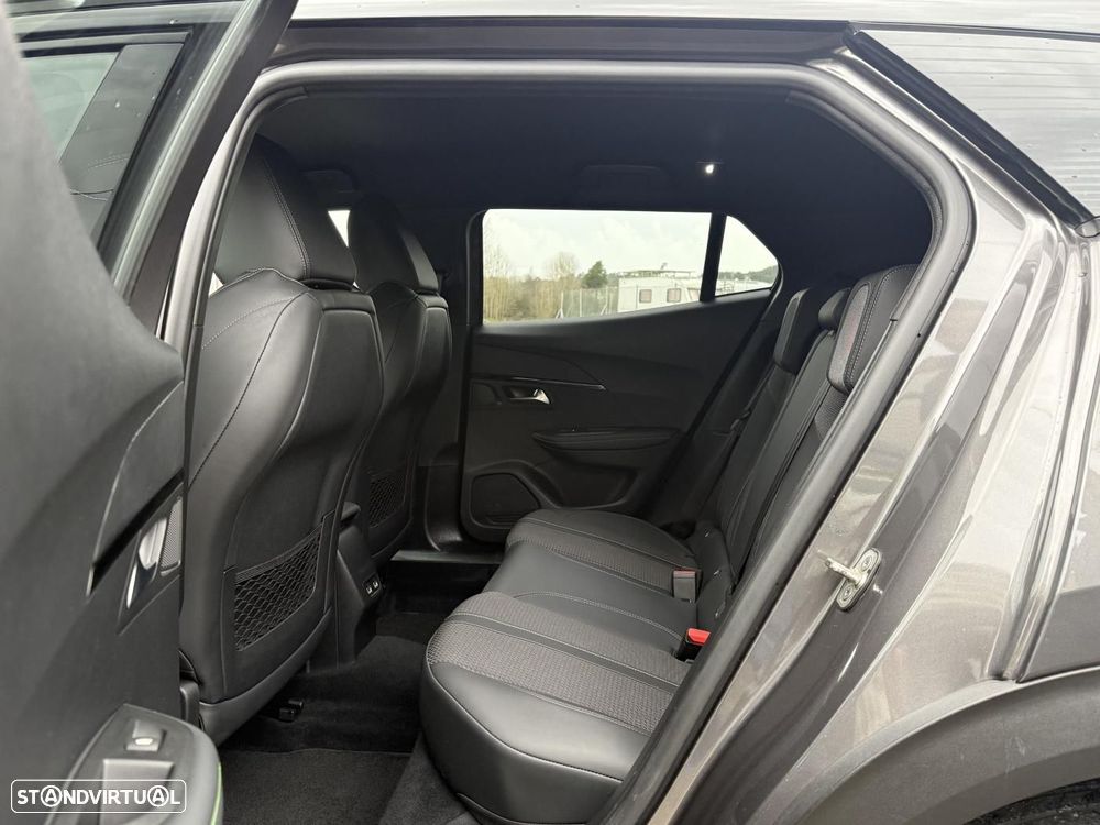 Peugeot 2008 1.2 PureTech GT - 36