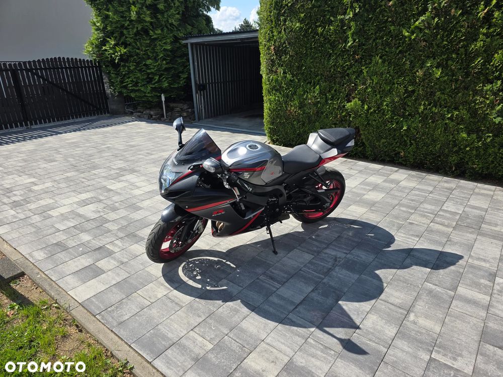 Suzuki GSX-R - 2