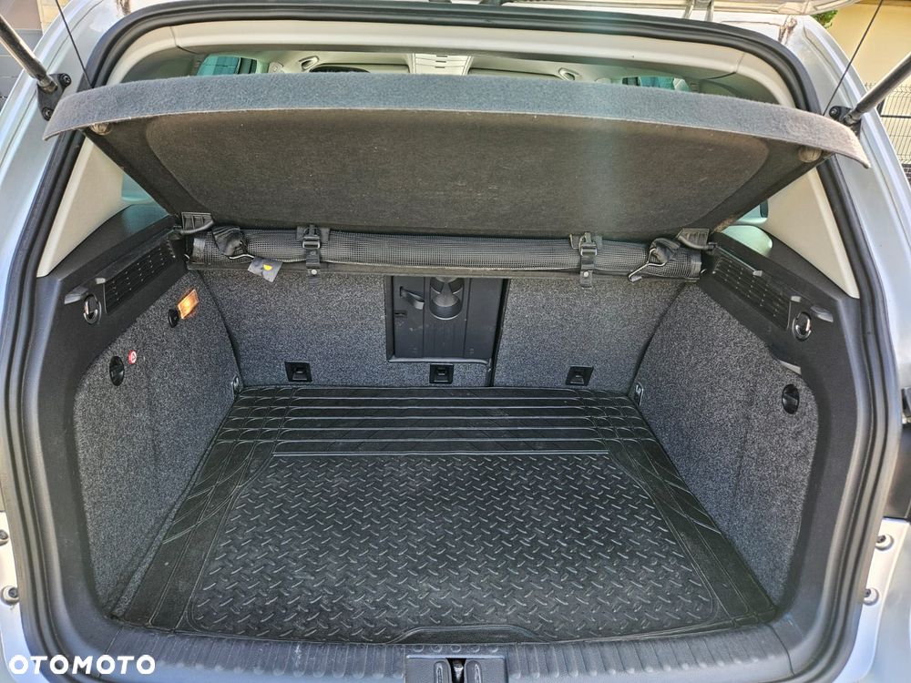 Volkswagen Tiguan - 12