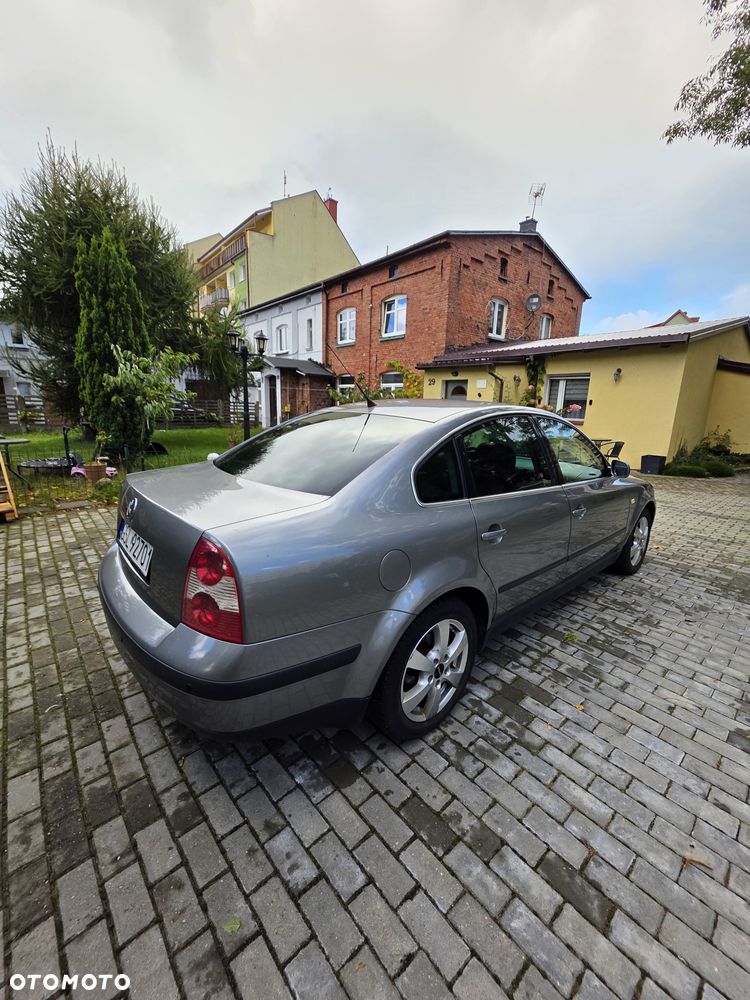Volkswagen Passat - 10