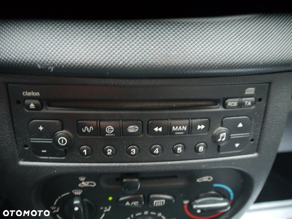 Peugeot 206 plus 1.1 Presence Euro5 - 27