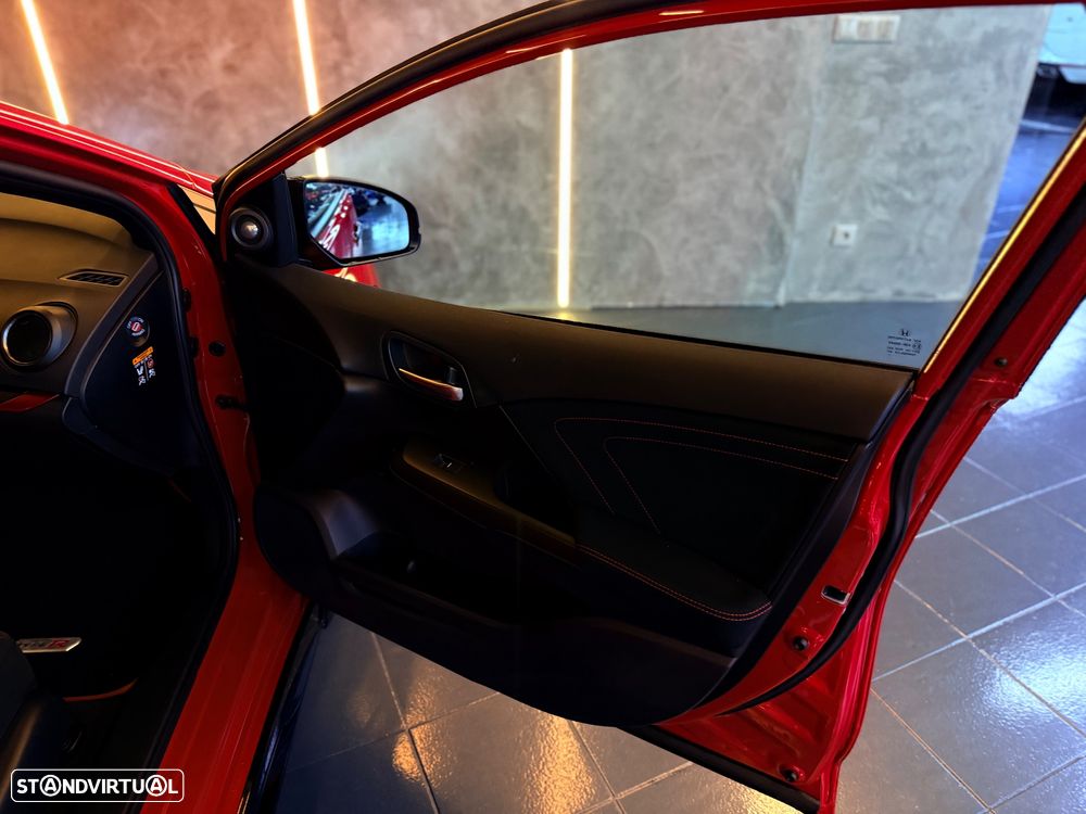 Honda Civic 2.0 VTEC Turbo Type R GT - 22