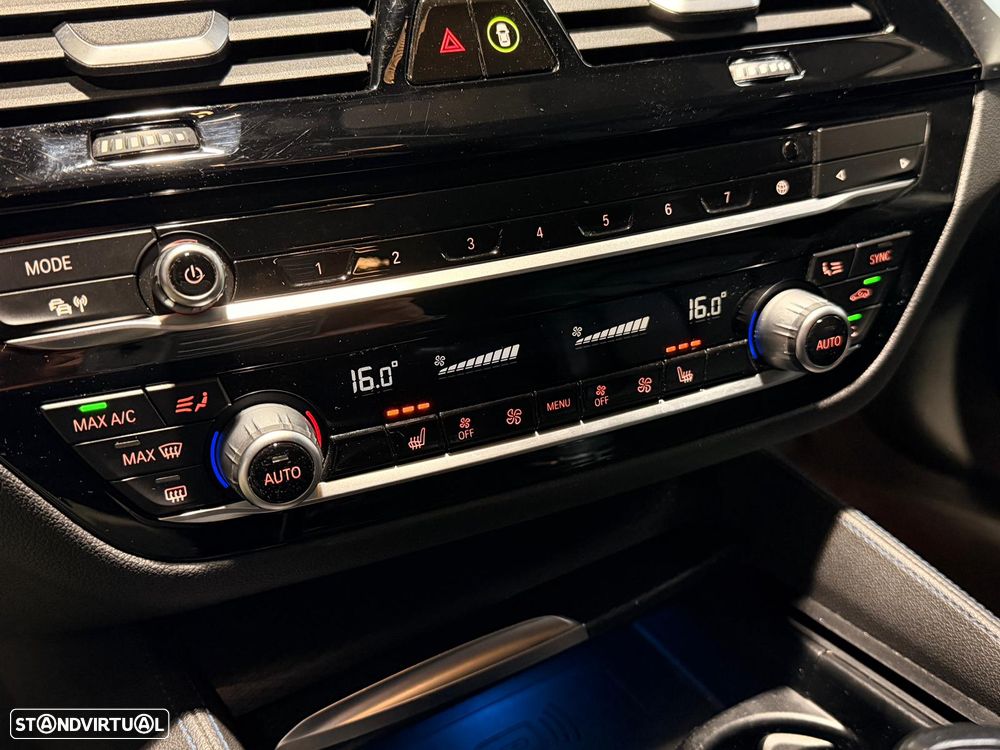 BMW 530 e Pack Desportivo M - 25