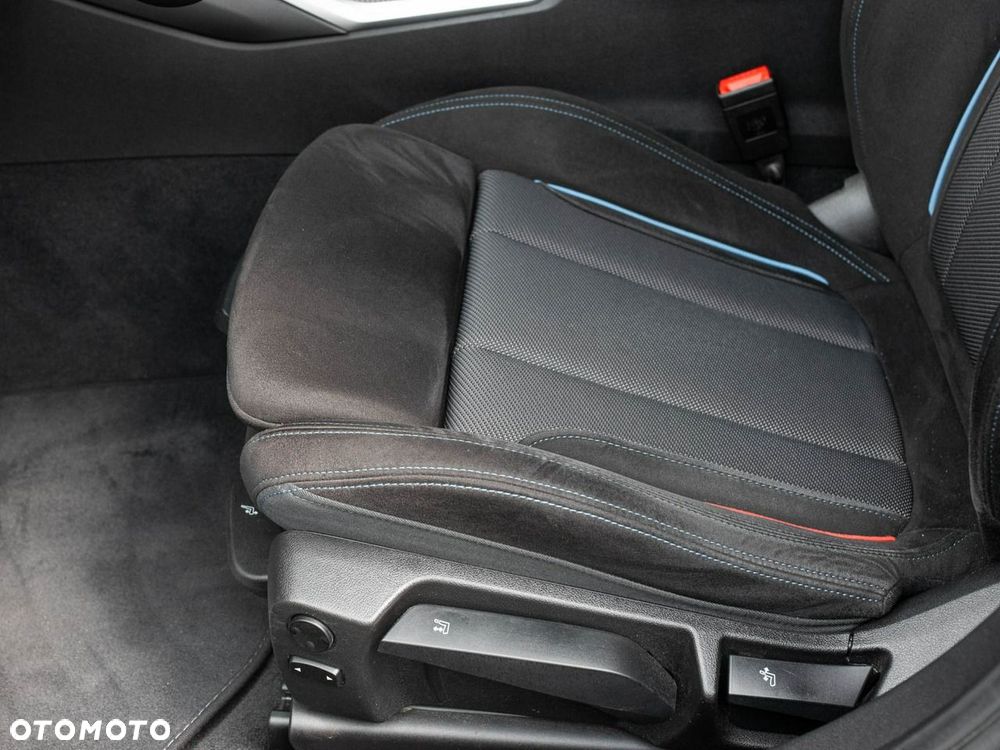 BMW Seria 3 320d mHEV M Sport - 11