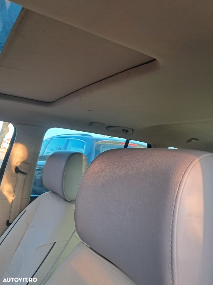 Volkswagen Touran - 9