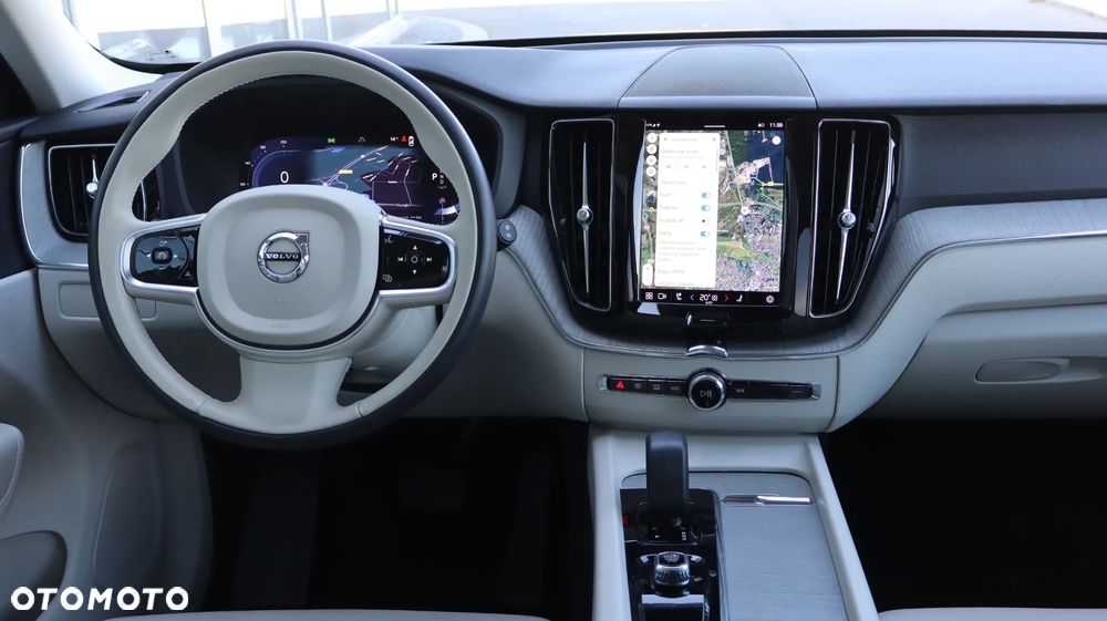 Volvo XC 60 B4 D AWD Plus Dark - 12
