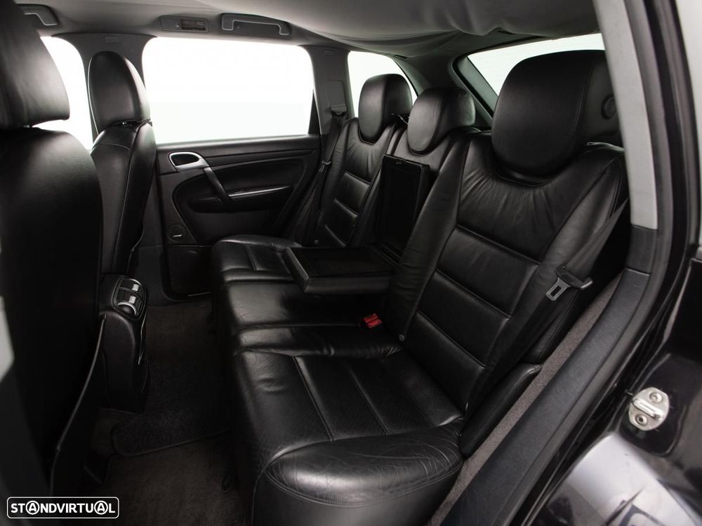 Porsche Cayenne Turbo - 12