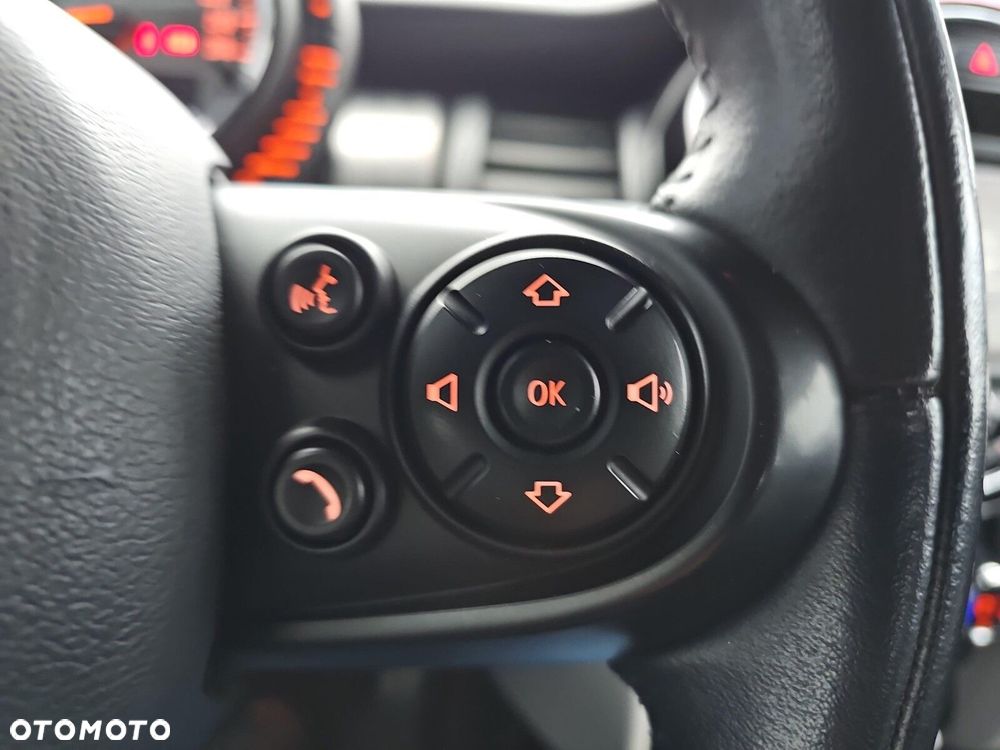 MINI Cooper Standard - 13