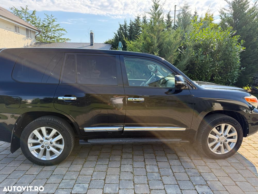 Toyota Land Cruiser 250 - 3