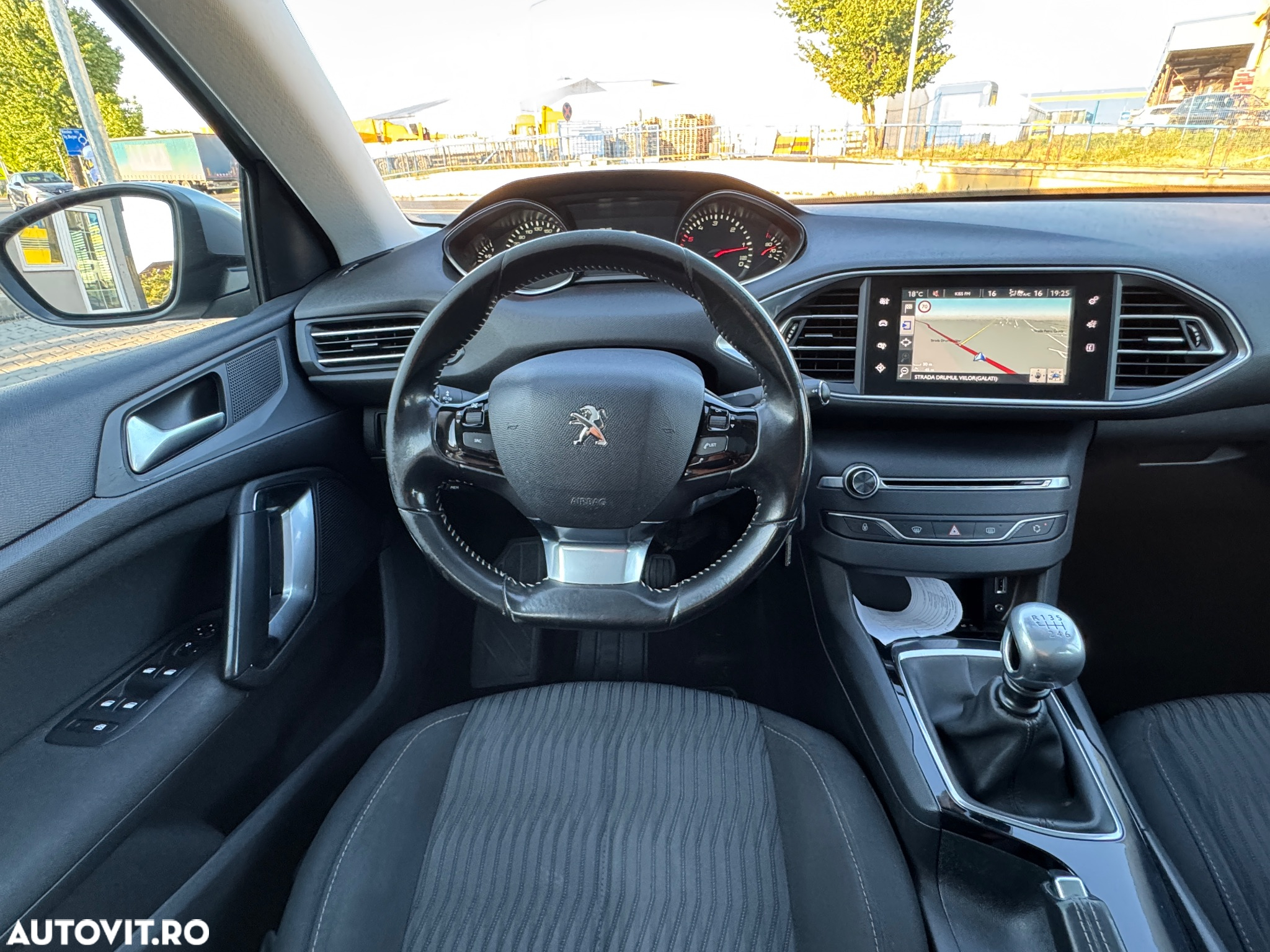 Peugeot 308 SW BlueHDi 120 Stop & Start Business-Line - 28