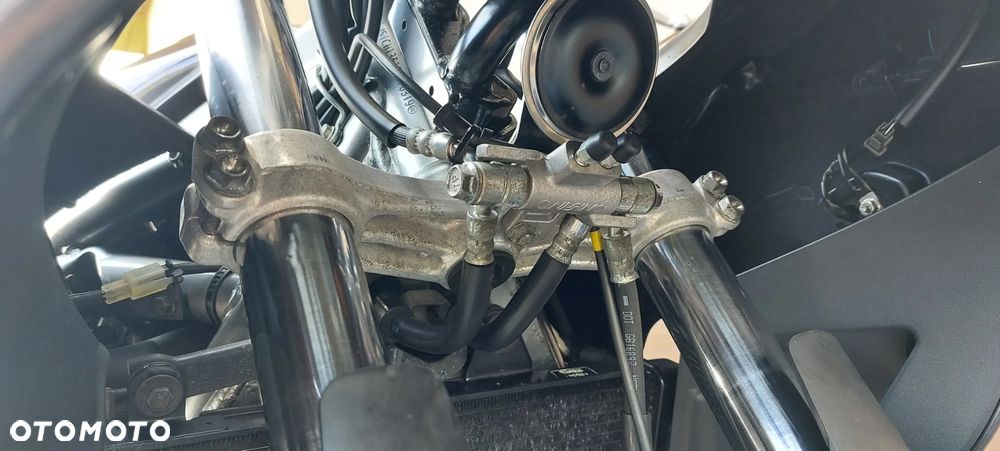 Suzuki GSX - 29
