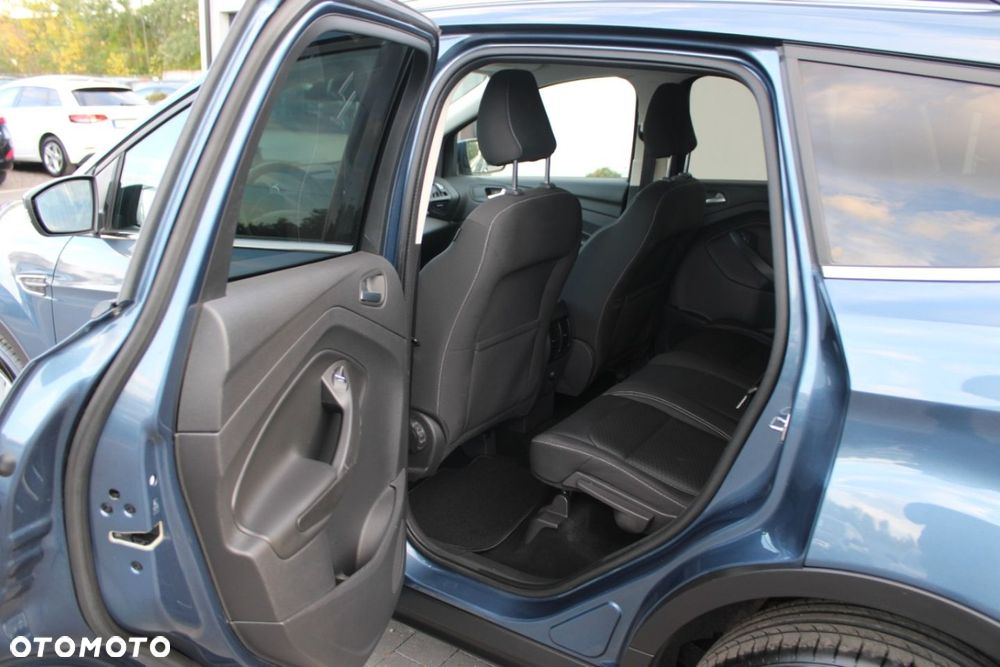 Ford Kuga - 25