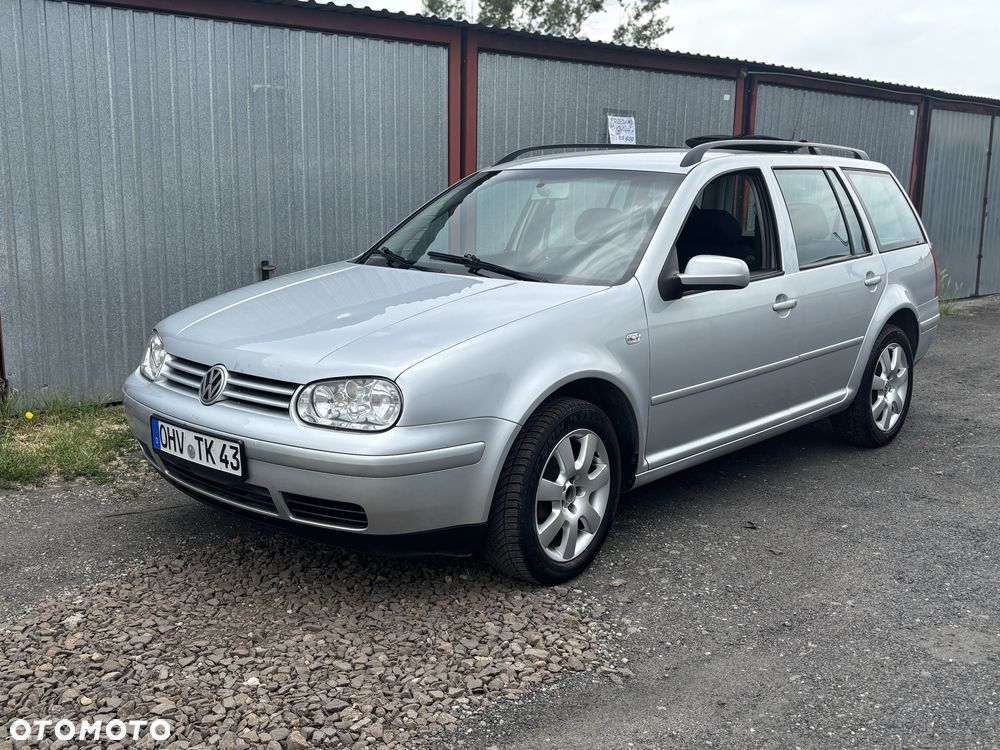 Volkswagen Golf - 1