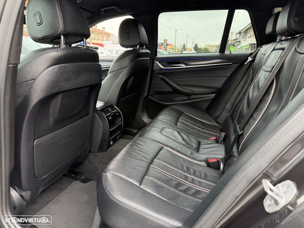 BMW 520 d Pack Desportivo M Auto - 10