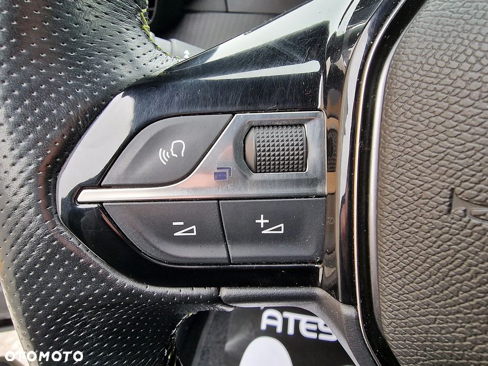 Peugeot 2008 - 16
