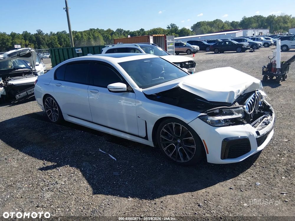 BMW Seria 7 750i xDrive sport - 2