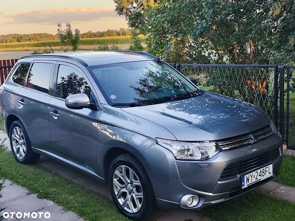 Mitsubishi Outlander - 38