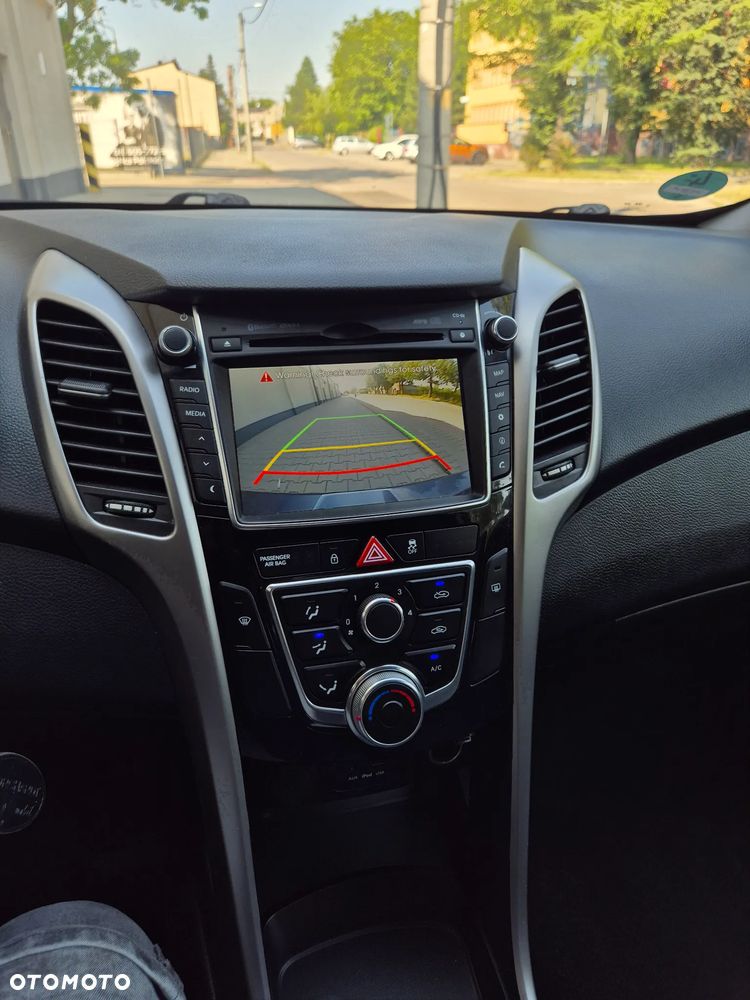 Hyundai i30 blue 1.4 Style - 18