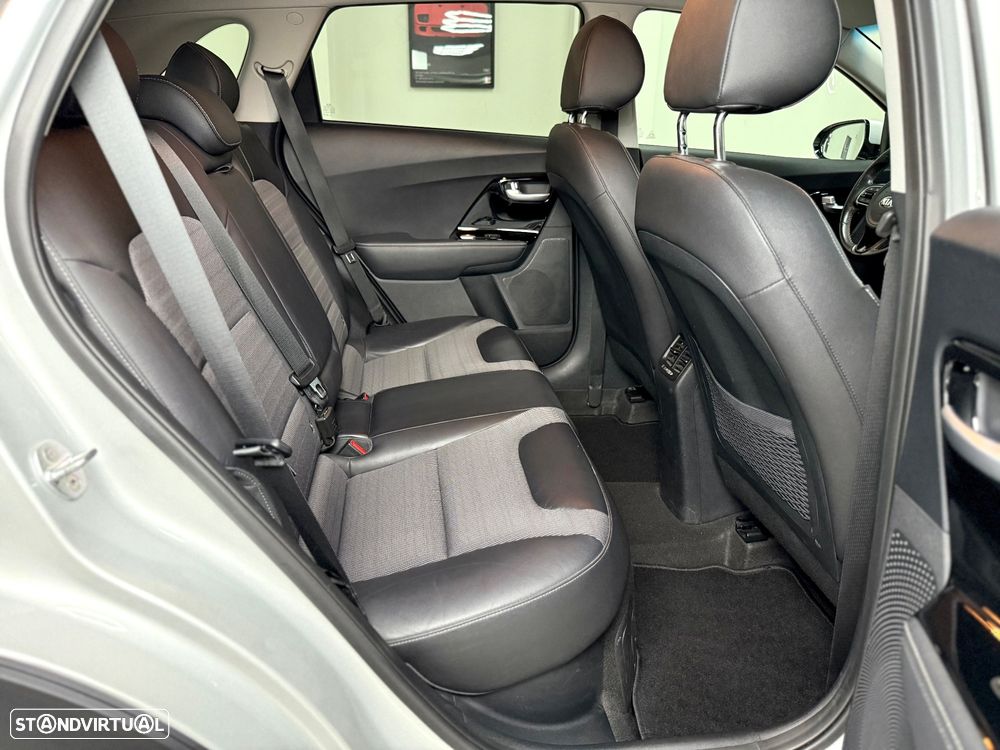 Kia Niro 1.6 GDi HEV TX - 24