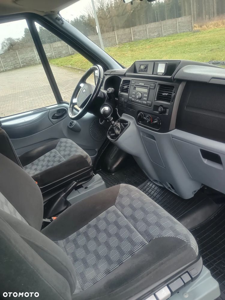 Ford Transit - 10