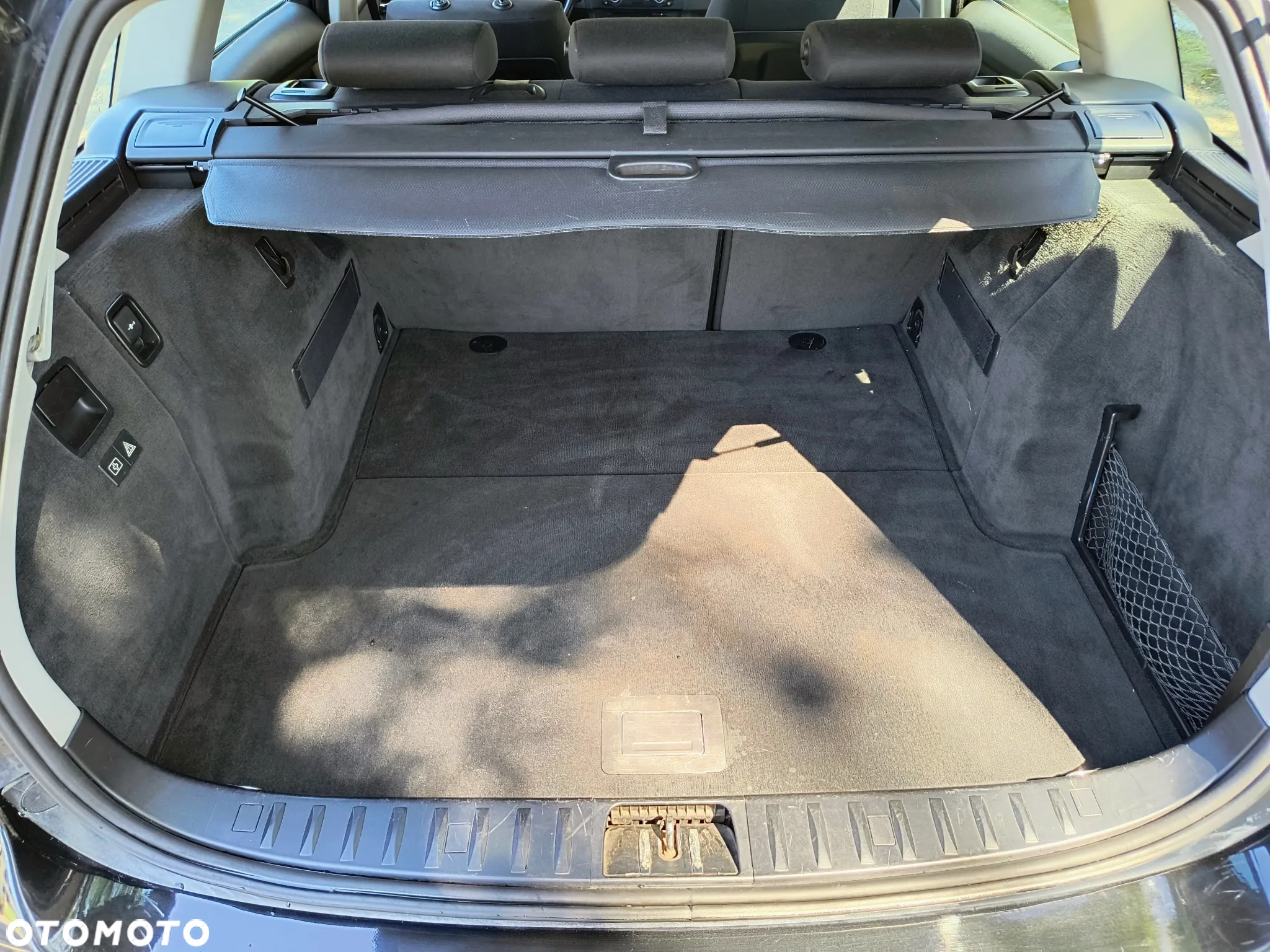BMW Seria 3 325d - 23
